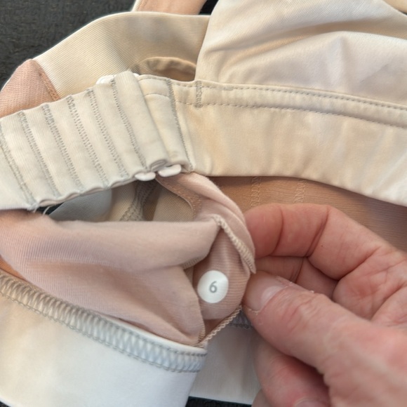LULULEMON ATHLETICA white cloud print energy sports bra - size 6 - Picture 3 of 3